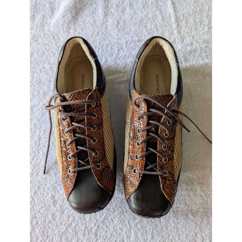 Vintage Newport News 8B Snake Print Leather Mesh Lace Up Sneakers